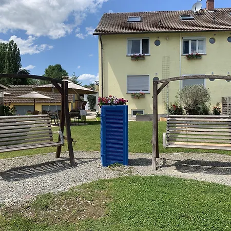 Am Gasthof Gaienhofen (Baden-Wurttemberg)